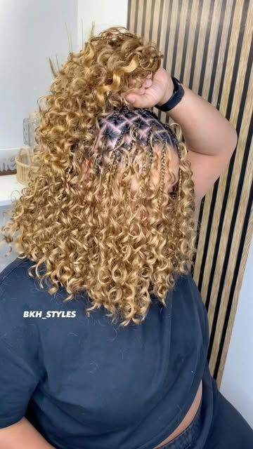 (A2) SHORT GYPSY KNOTLESS BOX BRAID, HUMAN HAIR INCLUDED.