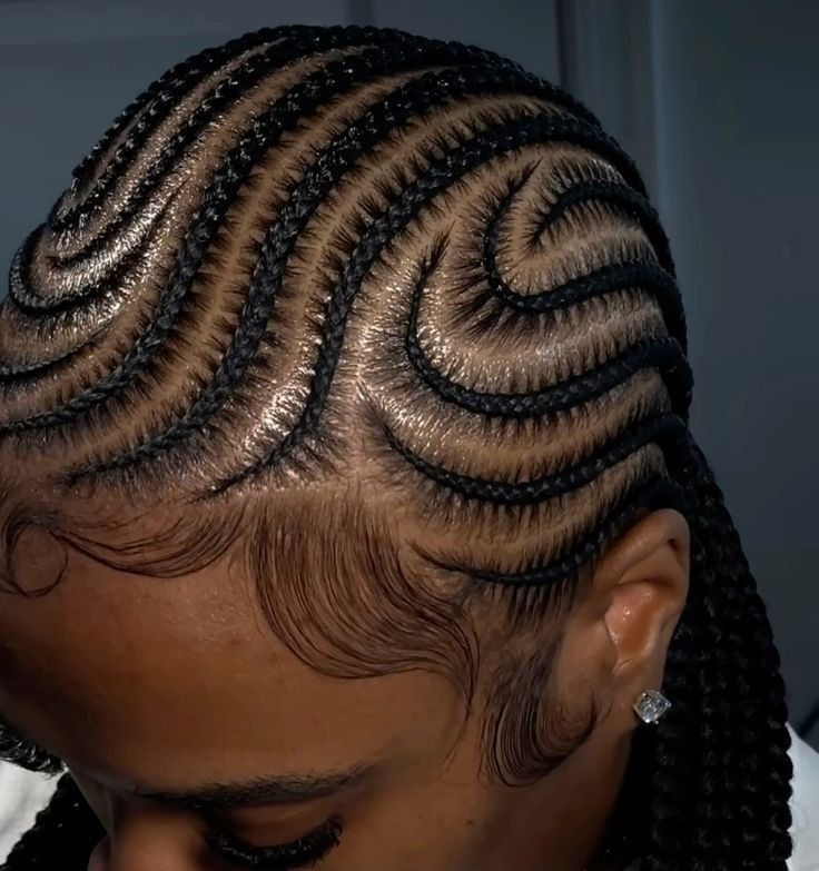 (C9) ALICIA KEY CONROWS, with stitch $200 with regular conrows $150. Hair Included.
