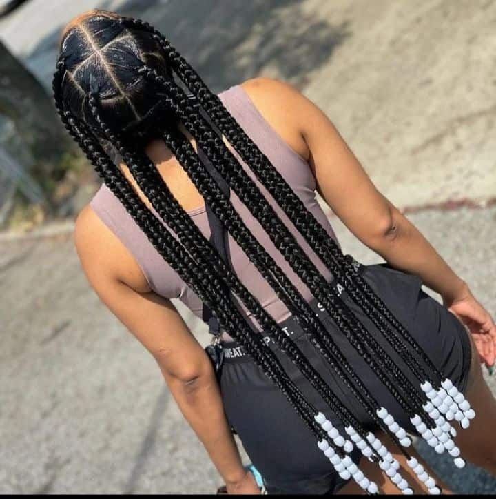EXTRA LARGE KNOTLESS BOX BRAID JUST 14 BRAIDS. , WAIST LENGTH TO BUTT LENGTH