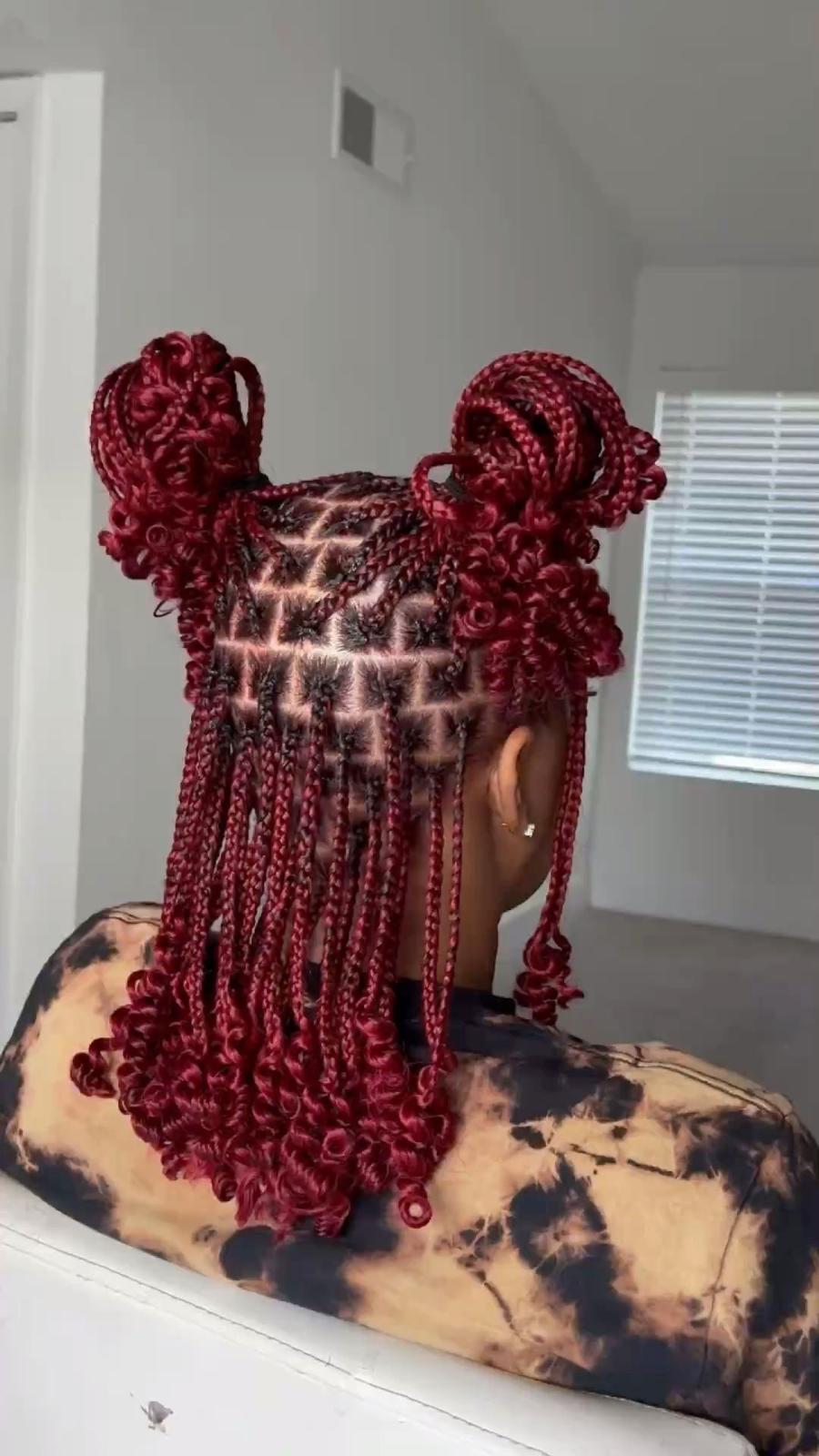 (B5) KNOTLESS BOX BRAIDS SMALL MEDIUM WITH CURLS AT THE ENDS,