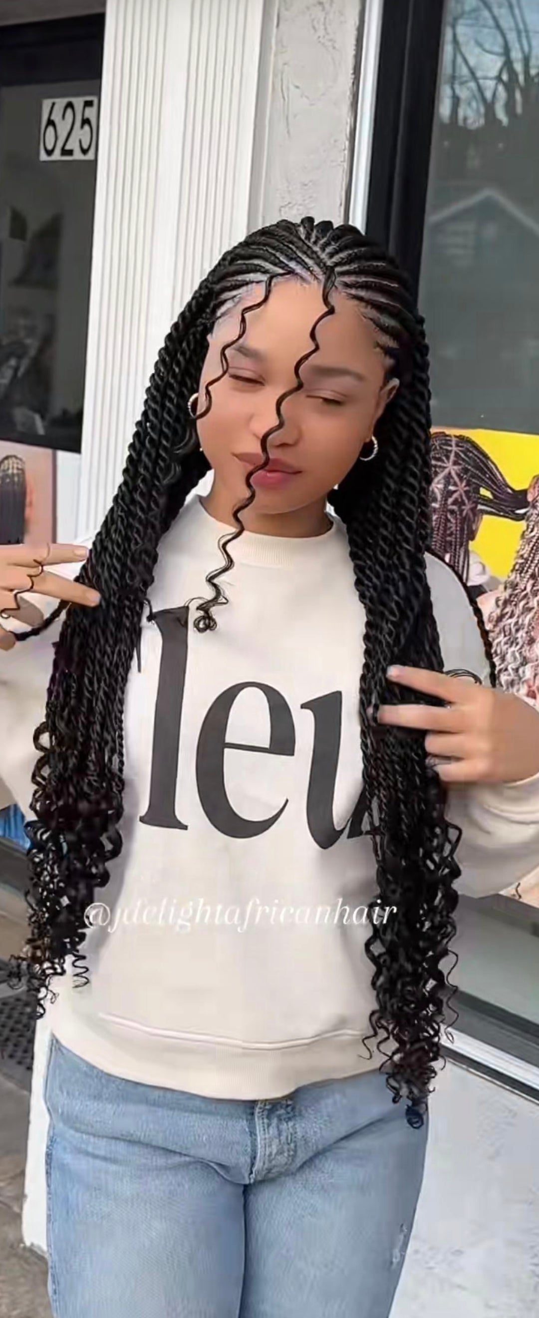 (B3) JDELIGHT CONROWS DESIGN WITH TWIST . HAIR-INCLUDED