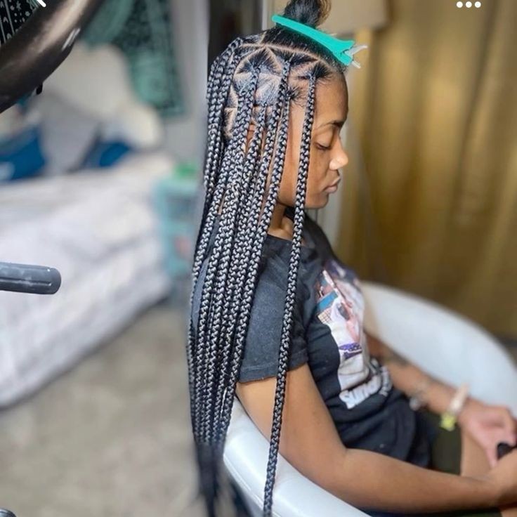 (4a) TRANGLE KNOTLESS BOX BRAID, MEDIUM WAIST LENGTH TO MID BACK HAIR-INCLUDED.