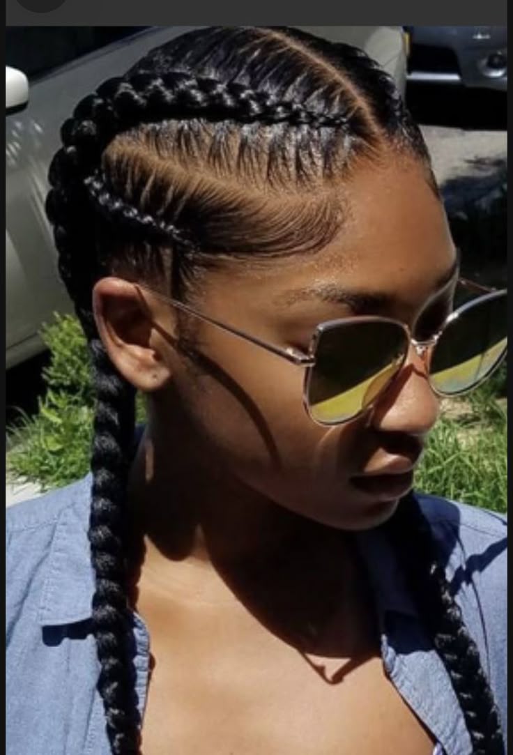 (4c) TWO CONROWS WITH DESIGN . SCROLL FOR MORE PICTURES.