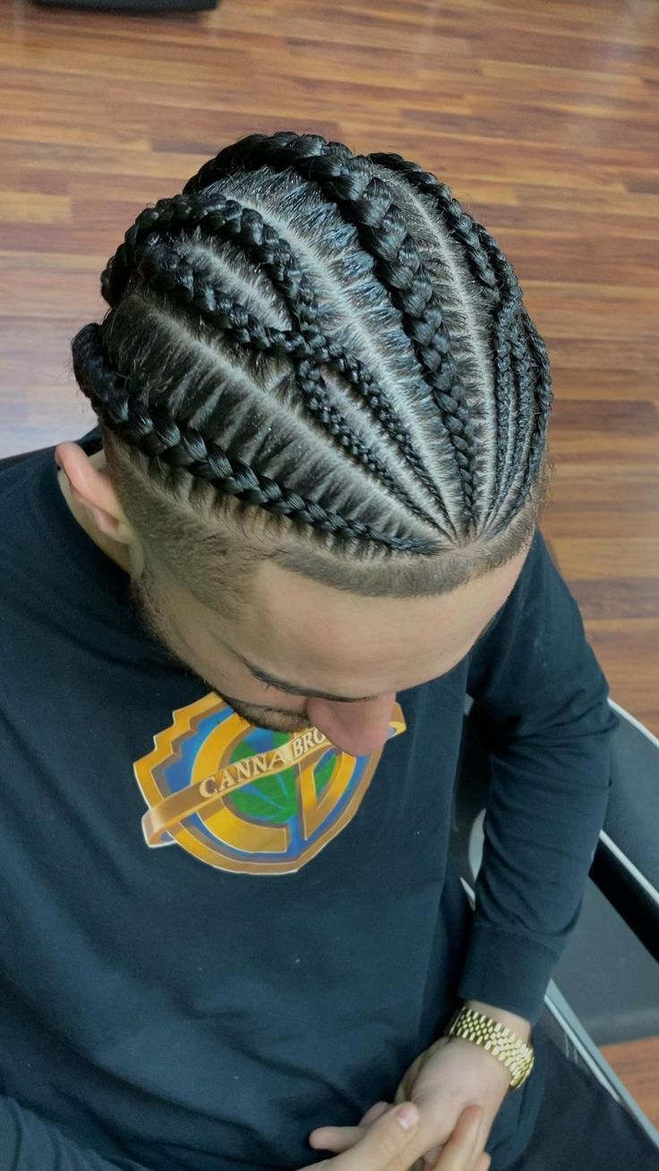 MEN DESIGN CONROWS,  SCROLL FOR MORE PICTURES.  ANY CONROWS HERE IS $100 TO $160 DEPENDING ON THE DESIGN OF  YOUR CHOICE .