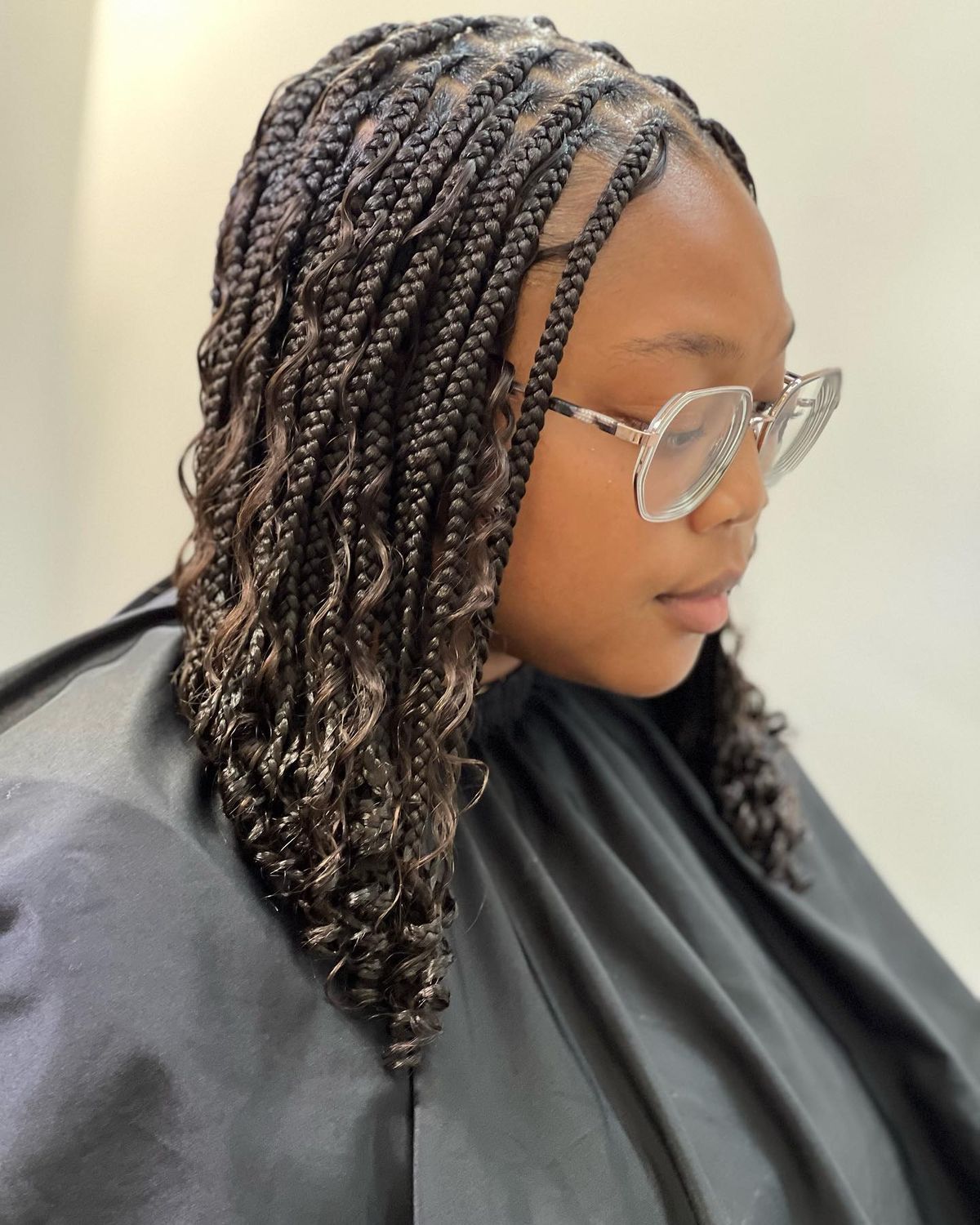 (K) SHORT BOHO KNOTLESS BOX BRAID LESS CURLS (HAIR-INCLUDED)