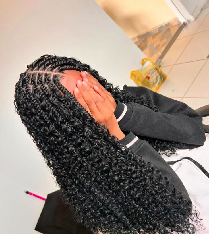 (1) > SMALL KNOTLESS BOX BRAID / BOHO BOX BRAIDS,  WITH SYNTHETIC CURLY HAIR AND BRAIDING HAIR INCLUDED ON THIS SERVICE.  YOU CAN ALSO BRING YOUR OWN CURLY HAIR AND GET $10 DISCOUNT. SCROLL FOR OPTIONS TO BOOK DIFFERENT SIZES.