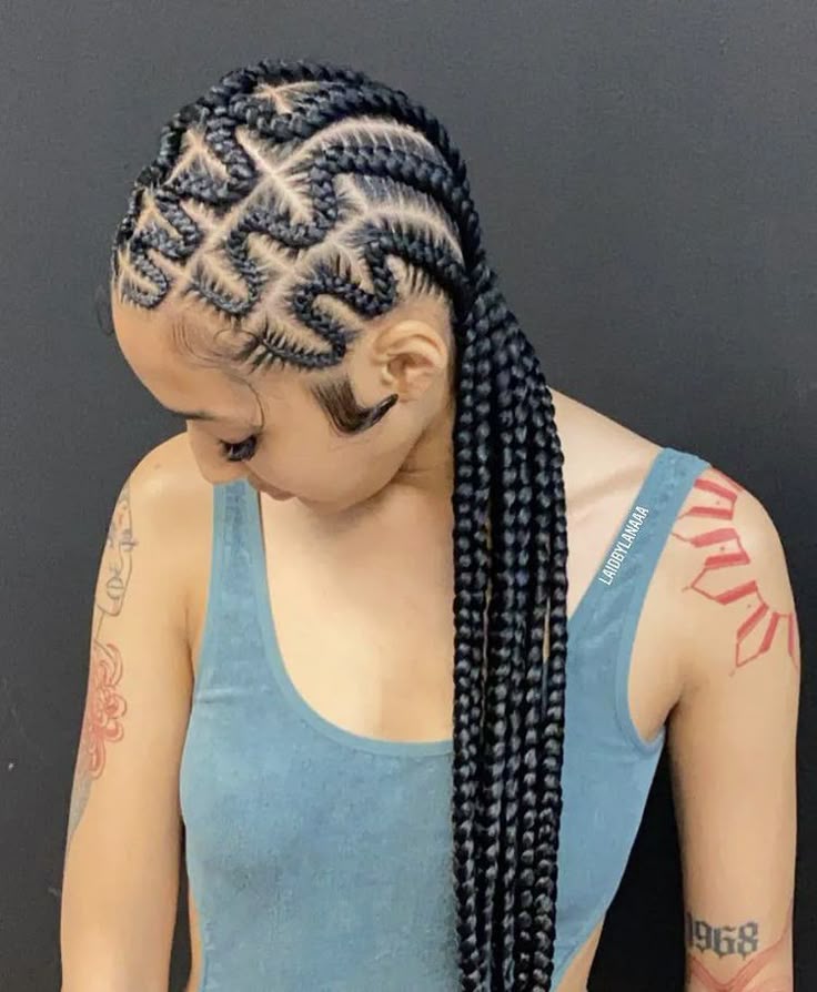 (1c) CONROWS DESIGN REGULAR NO STITCH. SCROLL TO SEE MORE PICTURES AND ANY HAIR STYLE HERE IS $150 ,WITH BRAIDING HAIR INCLUDED.