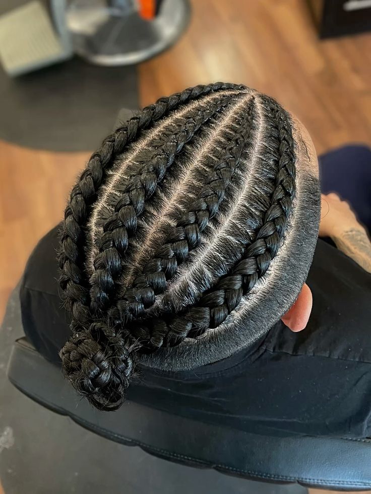MEN DESIGN CONROWS,  SCROLL FOR MORE PICTURES.  ANY CONROWS HERE IS $100 TO $160 DEPENDING ON THE DESIGN OF  YOUR CHOICE .