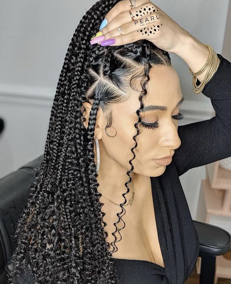 (1) > SMALL KNOTLESS BOX BRAID / BOHO BOX BRAIDS,  WITH SYNTHETIC CURLY HAIR AND BRAIDING HAIR INCLUDED ON THIS SERVICE.  YOU CAN ALSO BRING YOUR OWN CURLY HAIR AND GET $10 DISCOUNT. SCROLL FOR OPTIONS TO BOOK DIFFERENT SIZES.
