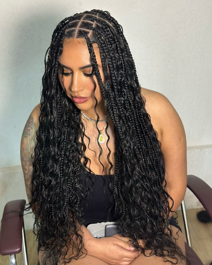 (1) > SMALL KNOTLESS BOX BRAID / BOHO BOX BRAIDS,  WITH SYNTHETIC CURLY HAIR AND BRAIDING HAIR INCLUDED ON THIS SERVICE.  YOU CAN ALSO BRING YOUR OWN CURLY HAIR AND GET $10 DISCOUNT. SCROLL FOR OPTIONS TO BOOK DIFFERENT SIZES.