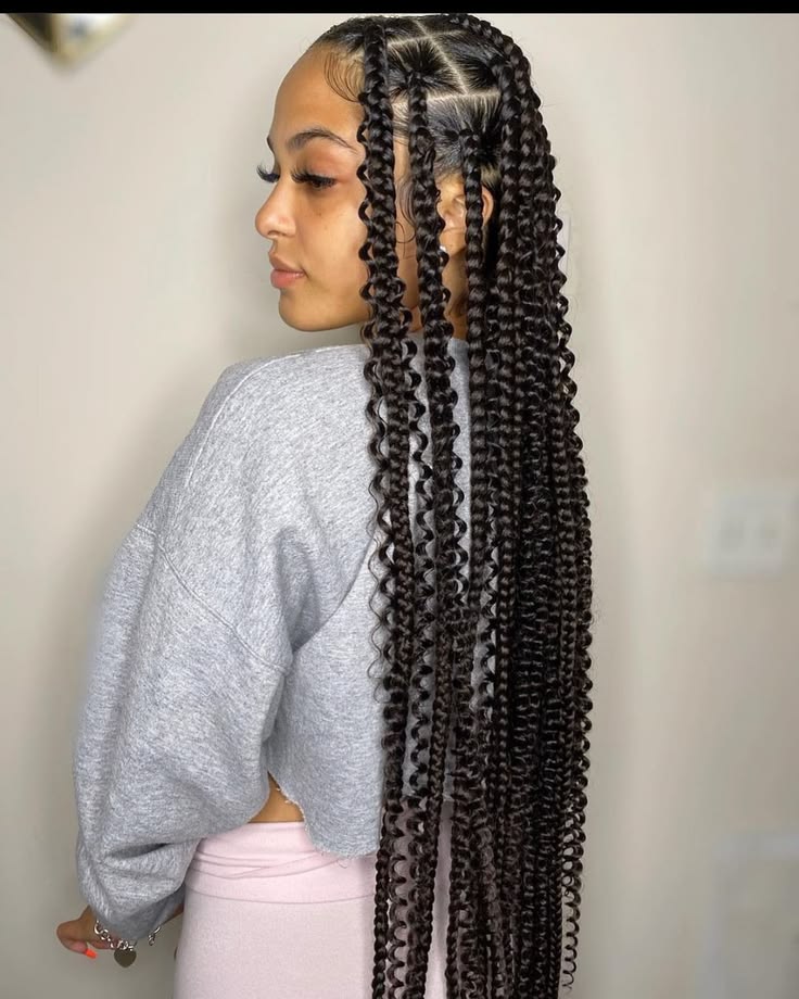 (1) > SMALL KNOTLESS BOX BRAID / BOHO BOX BRAIDS,  WITH SYNTHETIC CURLY HAIR AND BRAIDING HAIR INCLUDED ON THIS SERVICE.  YOU CAN ALSO BRING YOUR OWN CURLY HAIR AND GET $10 DISCOUNT. SCROLL FOR OPTIONS TO BOOK DIFFERENT SIZES.