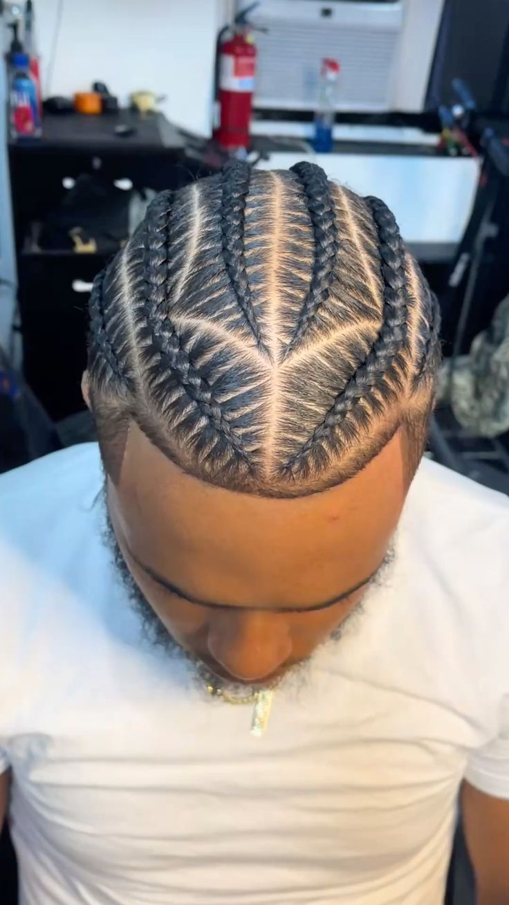 MEN DESIGN CONROWS,  SCROLL FOR MORE PICTURES.  ANY CONROWS HERE IS $100 TO $160 DEPENDING ON THE DESIGN OF  YOUR CHOICE .