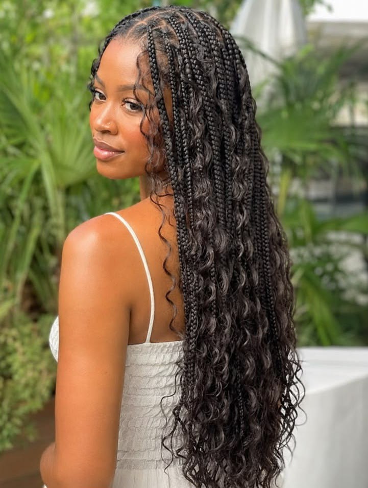 (1) > SMALL KNOTLESS BOX BRAID / BOHO BOX BRAIDS,  WITH SYNTHETIC CURLY HAIR AND BRAIDING HAIR INCLUDED ON THIS SERVICE.  YOU CAN ALSO BRING YOUR OWN CURLY HAIR AND GET $10 DISCOUNT. SCROLL FOR OPTIONS TO BOOK DIFFERENT SIZES.