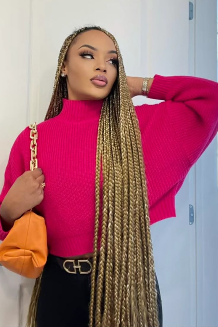 (2a#)> SMALL MEDUIM PRINCESS  KNOTLESS BOX BRAID JUST LIKE THE PICTURE. MID-BACK $250, WAIST-LENGTH $300. HAIR-INCLUDED.