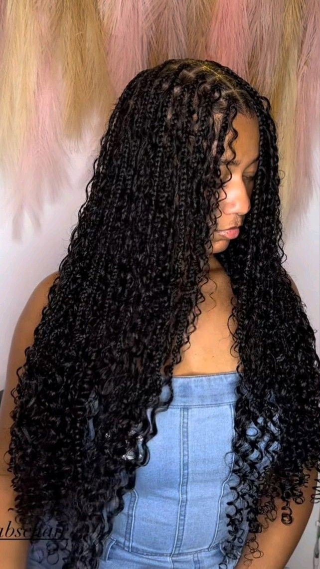 MEDIUM SMALL KNOTLESS BOX BRAIDS  (FULL CURLS) || BOHO CURLS ARE NOT INCLUDED. CLIENTS BRING THEIR OWN CURLS OR BUY IT FROM US AT $60 A PACK (💯% HUMAN HAIR)