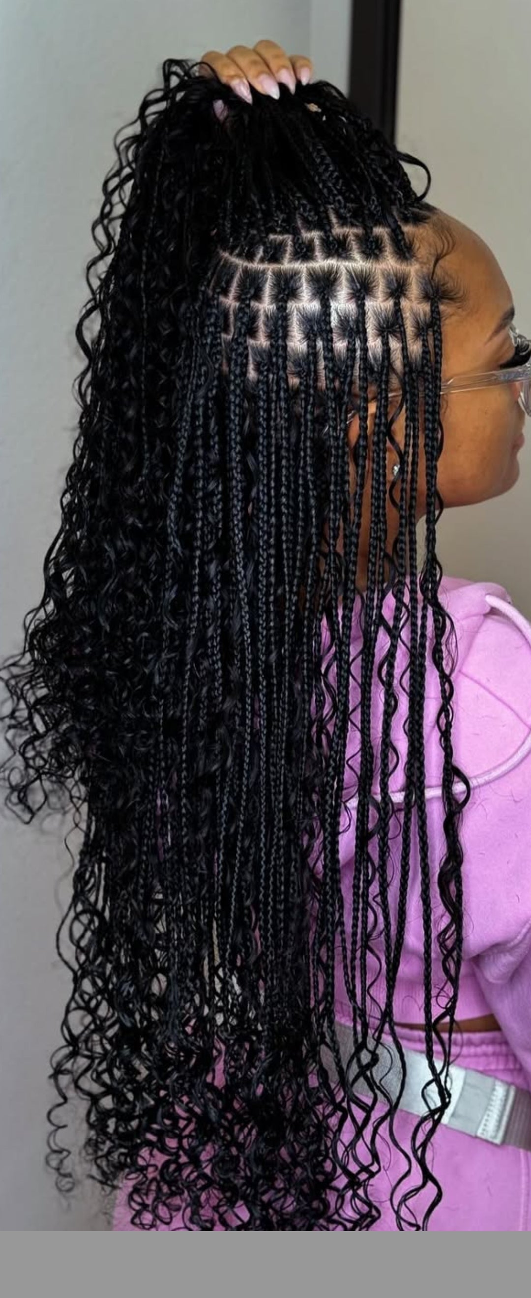 (A3) BOHO NEAT CURLS  ENDS KNOTLESS BOX BRAID SMALL MEDIUM, MID-BACK $250, WAIST LENGTH $300, SYTHENTIC CURLS INCLUDED, BUT WITH HUMAN HAIR CURLS $70 MORE FOR THE CURLY HAIR,  ALL COLORS AVAILABLE .