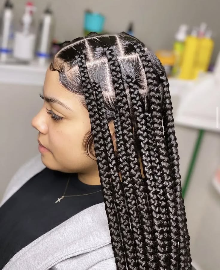 (1) > SMALL KNOTLESS BOX BRAID / BOX BRAID (MID-BACK > $250) (WAIST-LENGTH  $300) WITH HAIR INCLUDED > SCROLL FOR MORE SIZES, BOOK YOUR APPOINTMENT. CLICK ON ANY PICTURE OF SIZES YOU WANT TO BOOK.