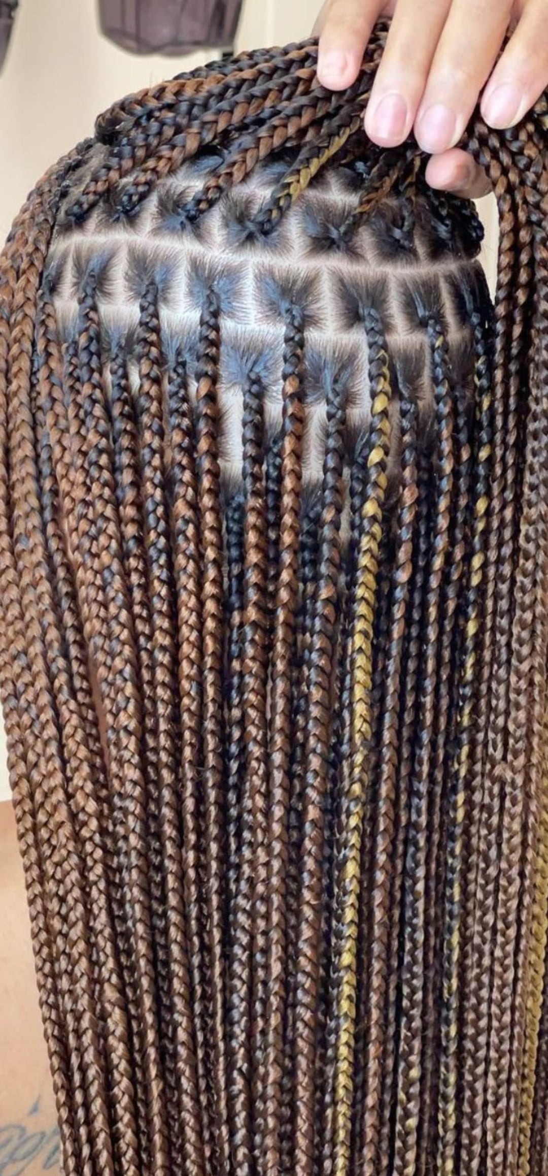 (3) > KNOTLESS BOX BRAIDS  SCROLL> FOR MORE SIZES, LENGTH & PRICES