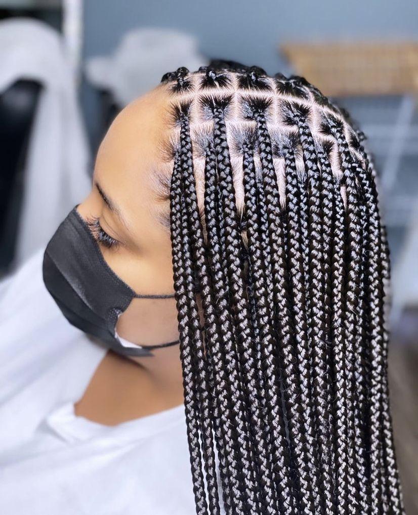 (2) KNOTLESS BOX BRAID (MEDIUM) (MID-BACK $200) (WAIST-LENGTH $250) ( BUTT OR UNDER BUTT $280) HAIR-INCLUDED ON THIS SERVICES.