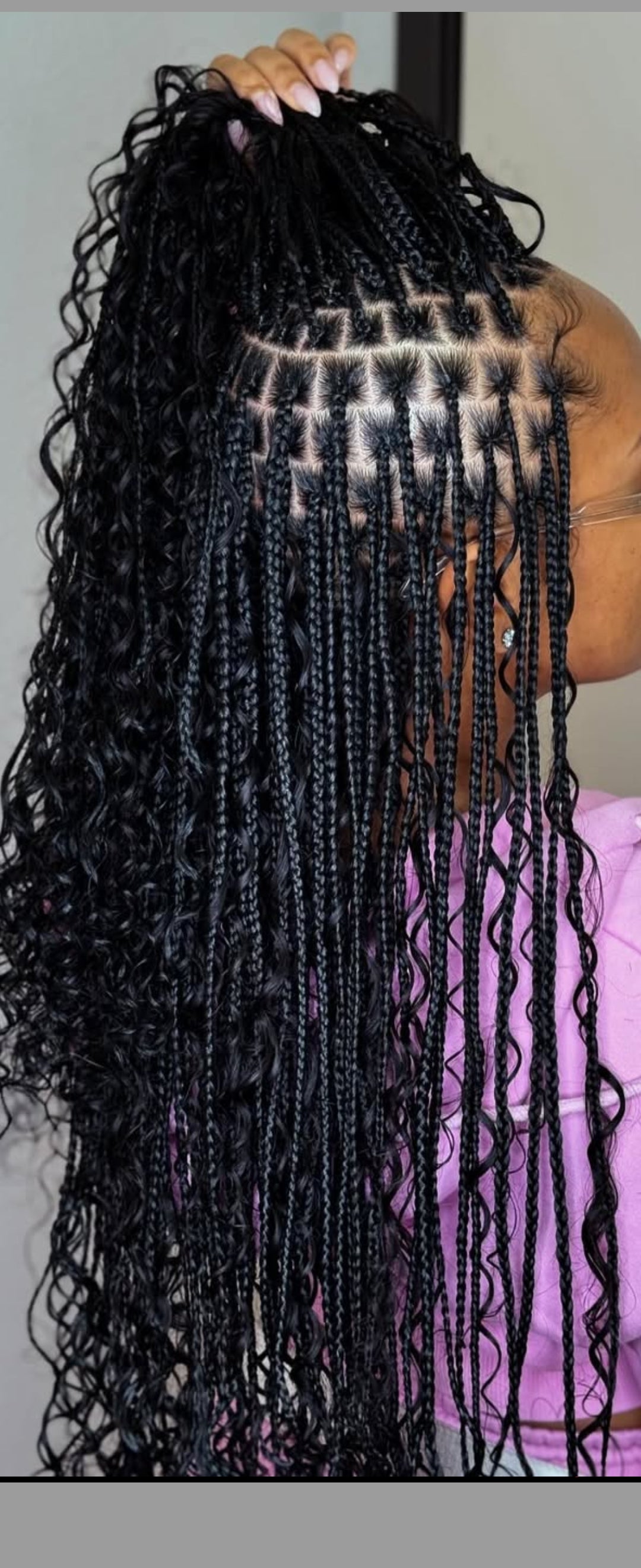 (A3) BOHO NEAT CURLS  ENDS KNOTLESS BOX BRAID SMALL MEDIUM, MID-BACK $250, WAIST LENGTH $300, SYTHENTIC CURLS INCLUDED, BUT WITH HUMAN HAIR CURLS $70 MORE FOR THE CURLY HAIR,  ALL COLORS AVAILABLE .