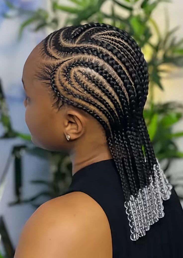 (1c) CONROWS DESIGN REGULAR NO STITCH. SCROLL TO SEE MORE PICTURES AND ANY HAIR STYLE HERE IS $150 ,WITH BRAIDING HAIR INCLUDED.
